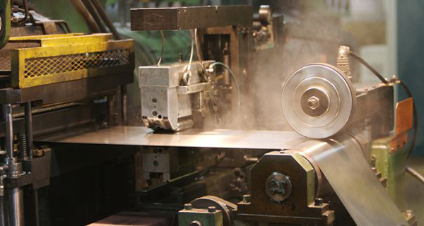 Automatic gauging on rolling mill